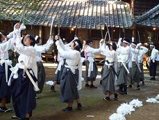 沖名の花採太刀踊