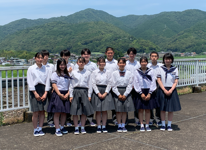 R7_生徒会集合写真