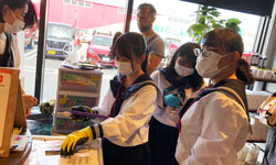 販売研修の様子